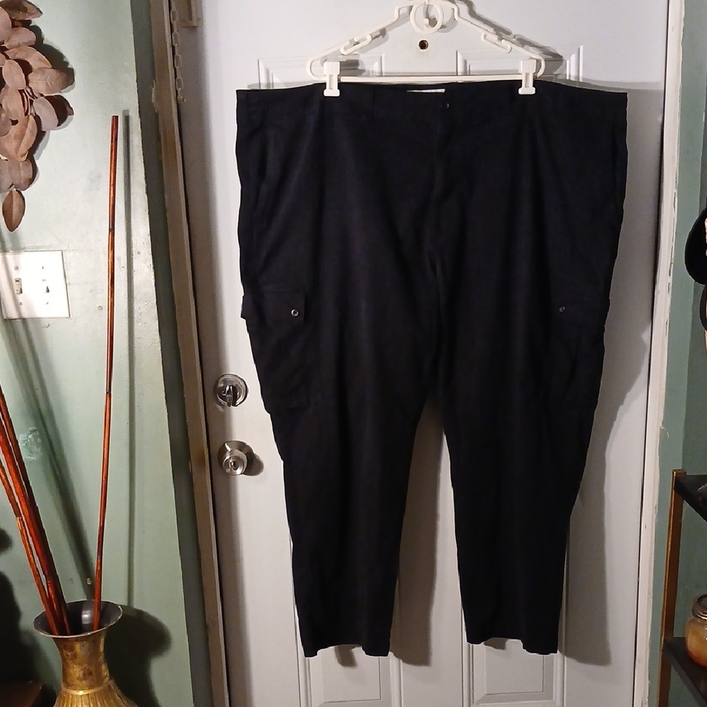 Amazon Essentials Men's Black Cargo Pants